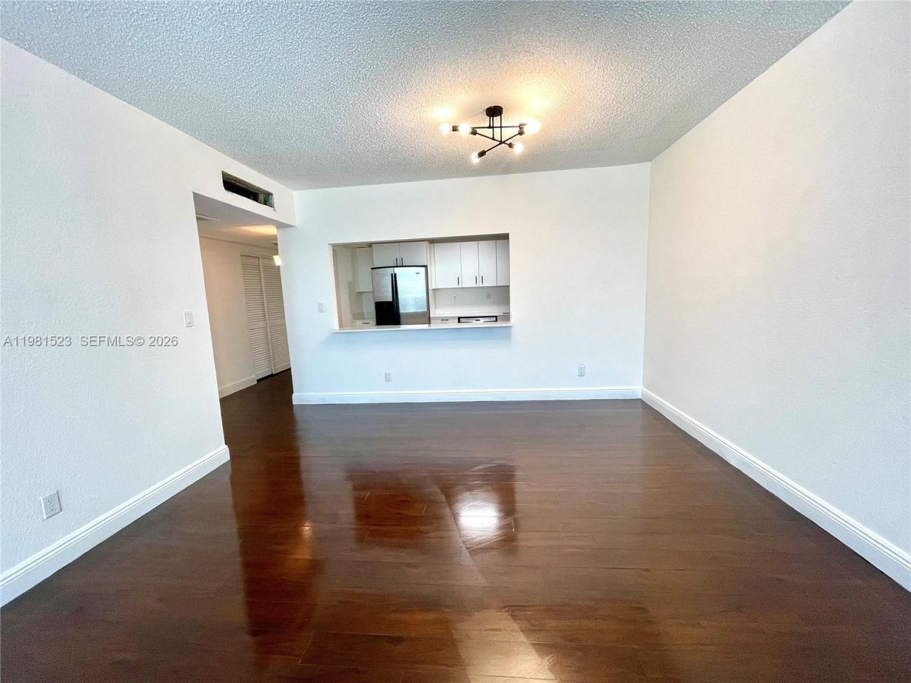 19390 Collins Ave , Unit 316, Sunny Isles Beach, FL 33160 Photo