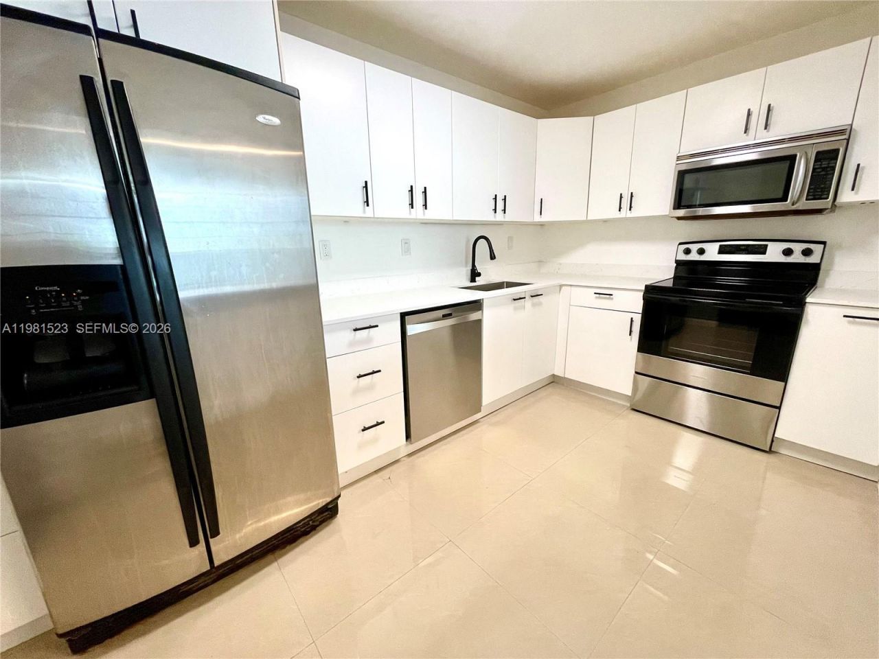 19390 Collins Ave , Unit 316, Sunny Isles Beach, FL 33160 Photo