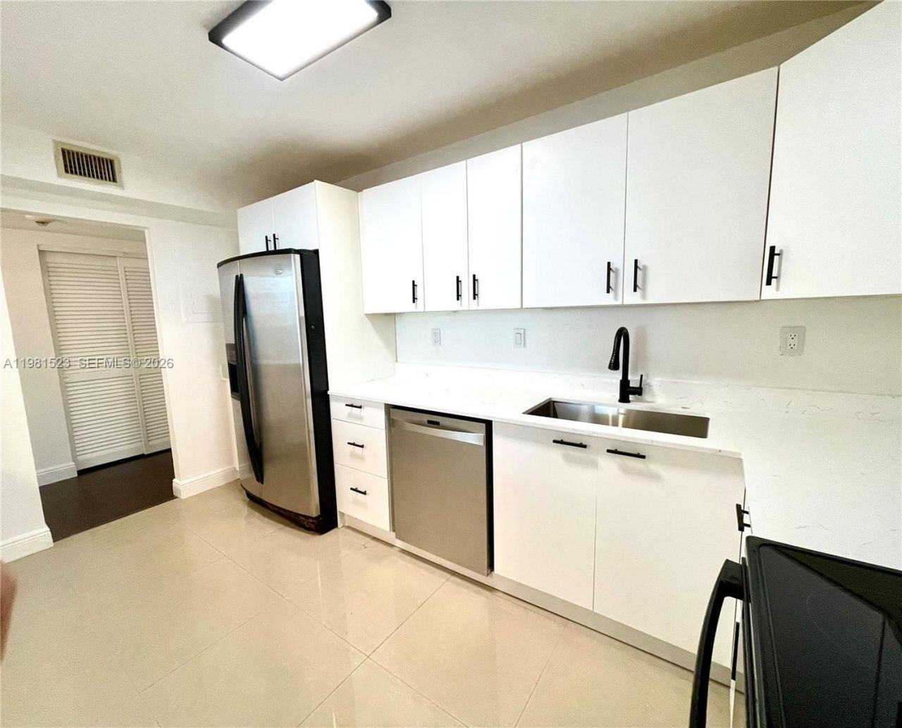 19390 Collins Ave , Unit 316, Sunny Isles Beach, FL 33160 Photo