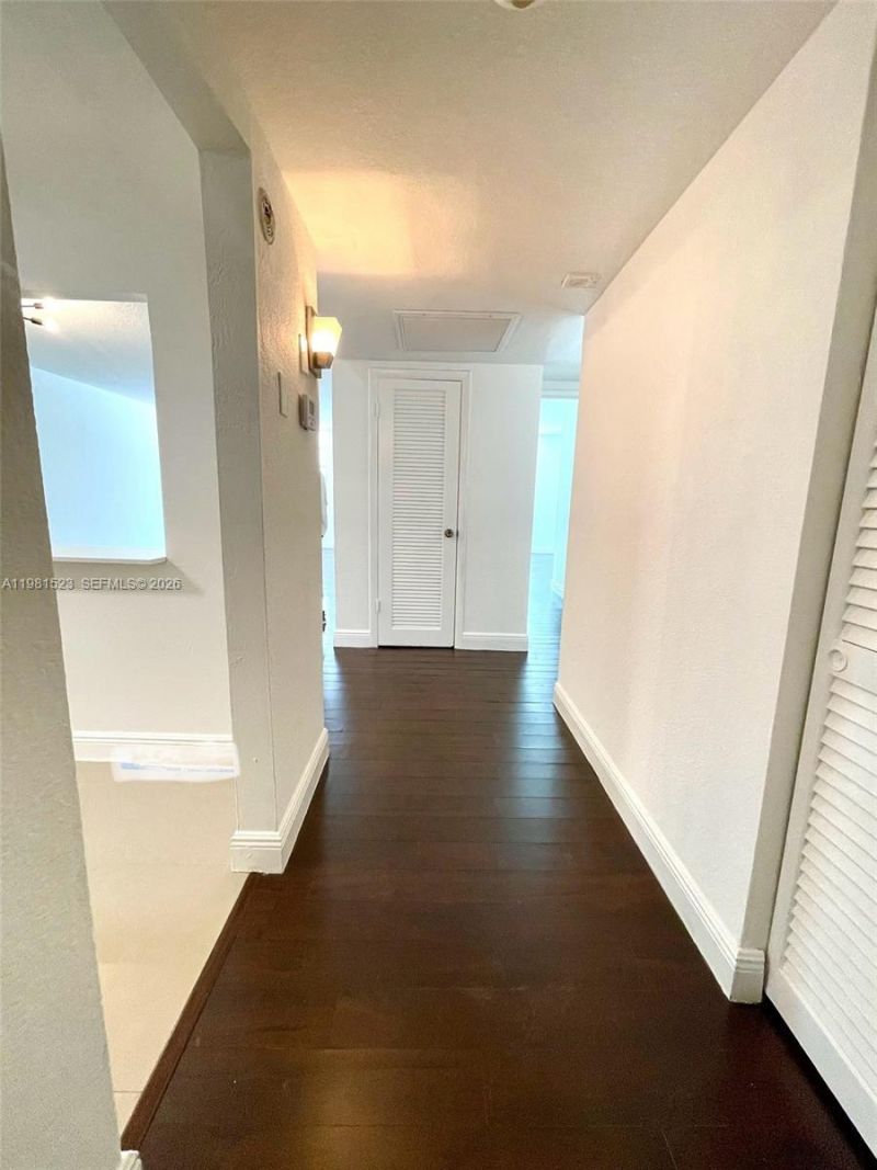 19390 Collins Ave , Unit 316, Sunny Isles Beach, FL 33160 Photo