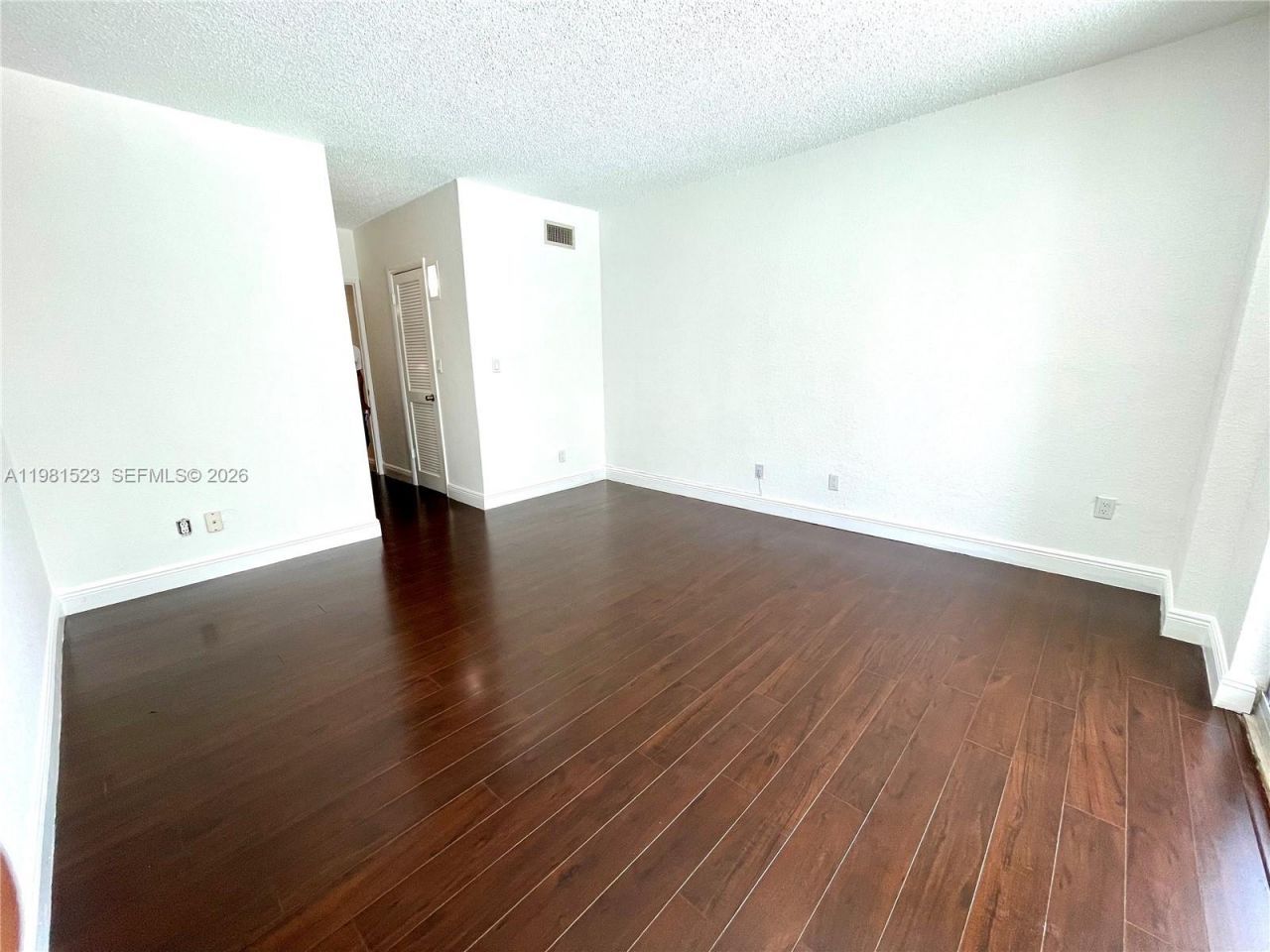 19390 Collins Ave , Unit 316, Sunny Isles Beach, FL 33160 Photo