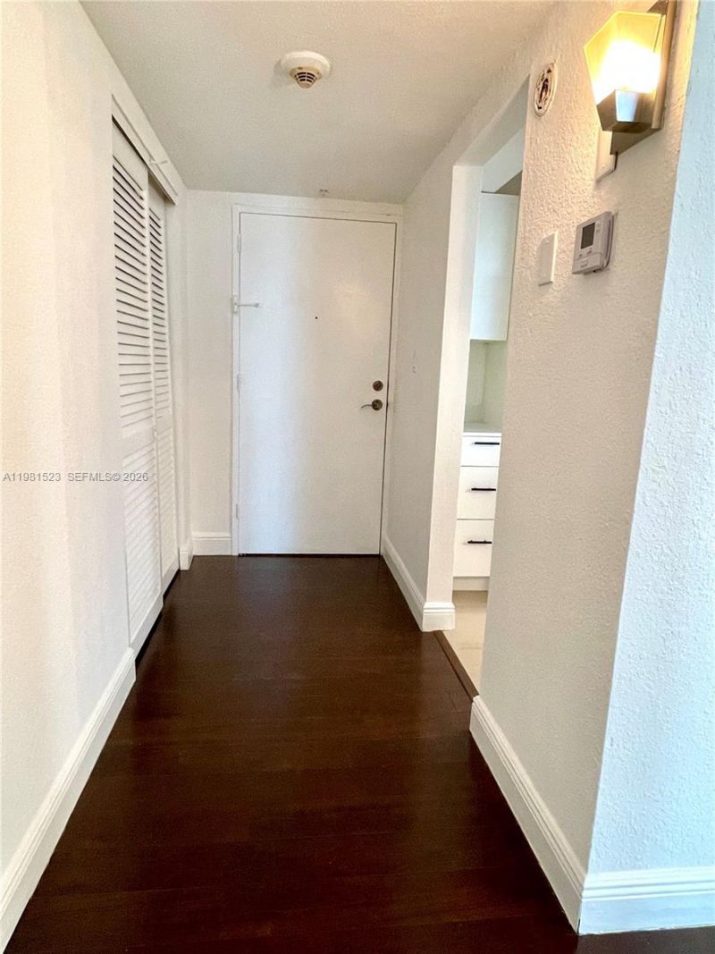 19390 Collins Ave , Unit 316, Sunny Isles Beach, FL 33160 Photo