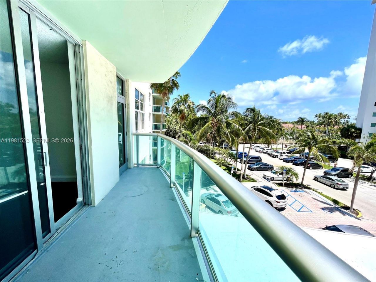 19390 Collins Ave , Unit 316, Sunny Isles Beach, FL 33160 Photo