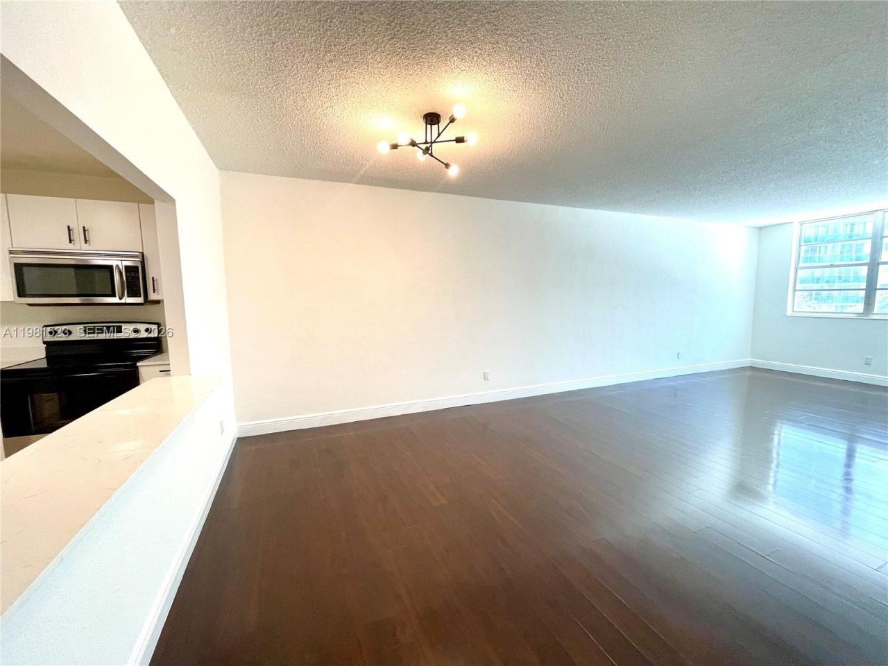 19390 Collins Ave , Unit 316, Sunny Isles Beach, FL 33160 Photo