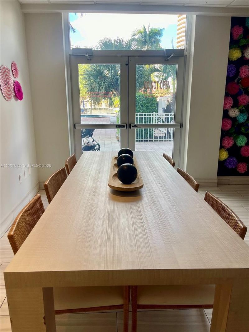19390 Collins Ave , Unit 316, Sunny Isles Beach, FL 33160 Photo