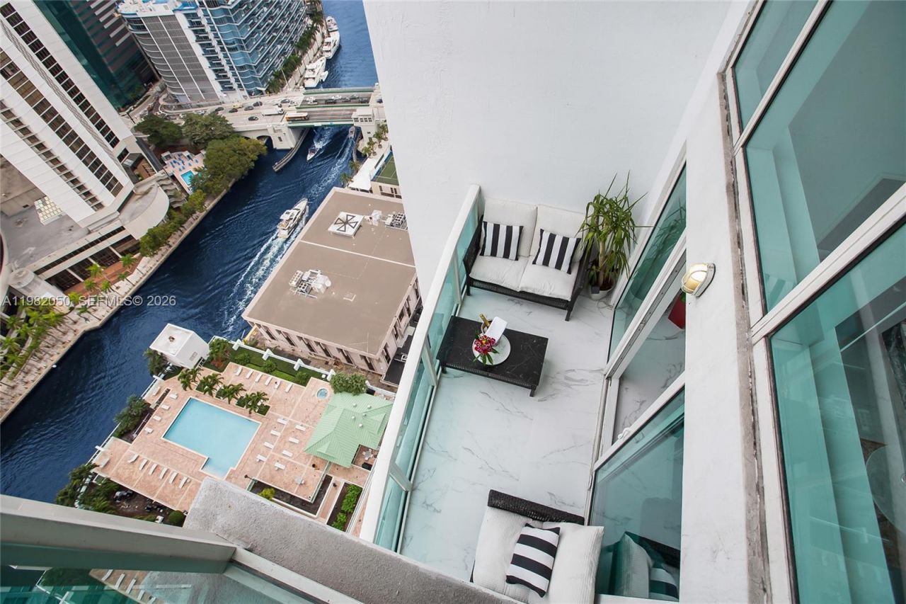 41 SE 5th St, Unit 2109, Miami, FL 33131 Photo