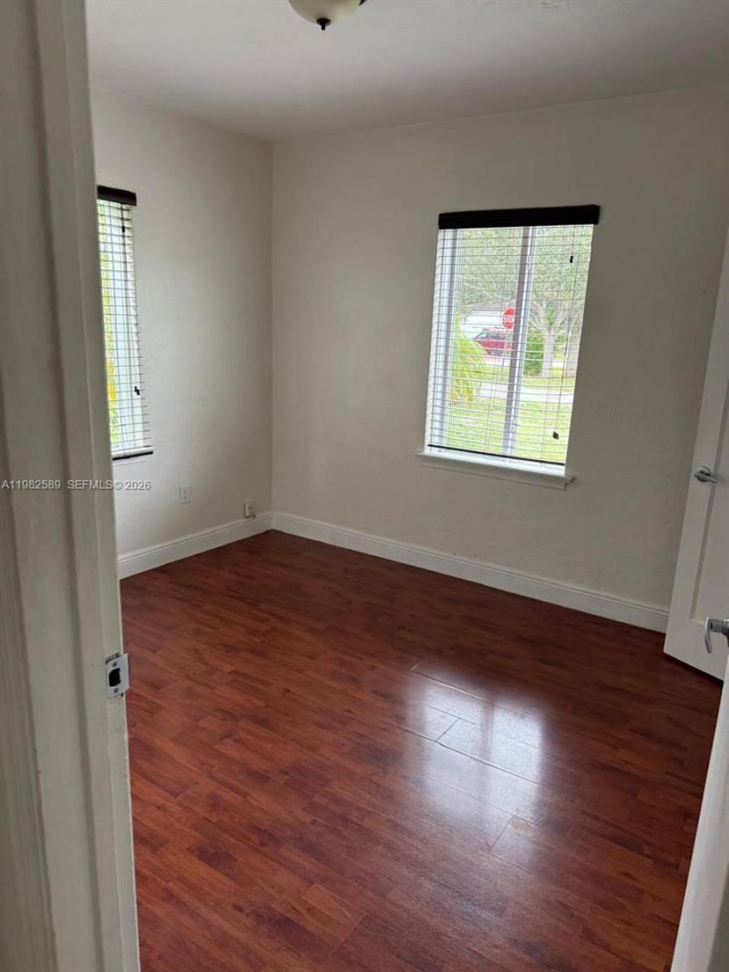 1015 NE 112th St, Biscayne Park, FL 33161 Photo