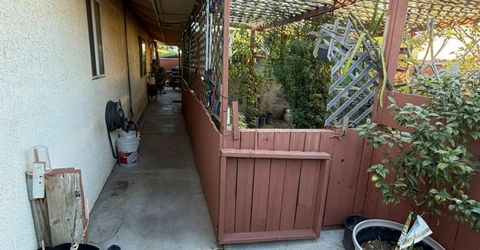 558 Cedarwood Ct, Los Banos, CA 93635 Photo