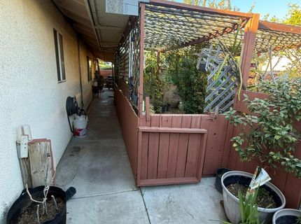 558 Cedarwood Ct, Los Banos, CA 93635 Photo