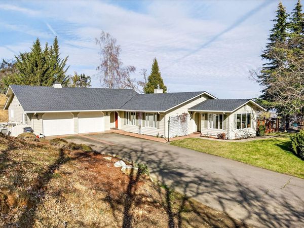 1000 Hill Street, Jacksonville, OR 97530