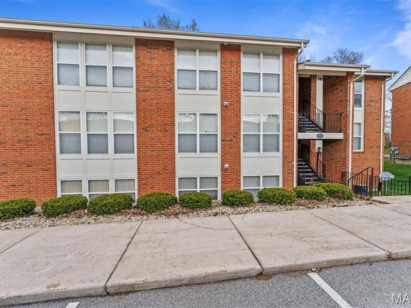 1943 Greenpoint Drive , Kirkwood, MO 63122