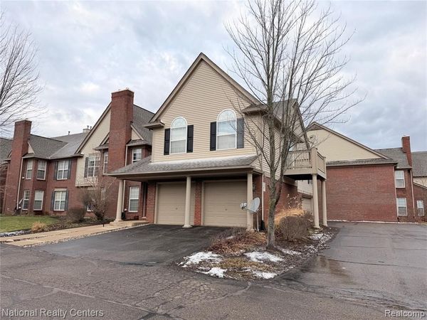 28469 Carlton Way Drive, Novi, MI 48377