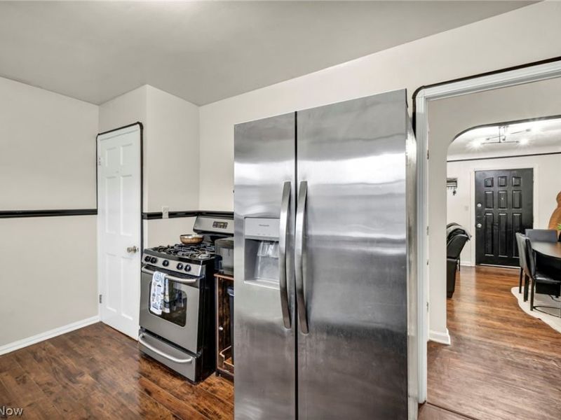 9410 Beech Avenue, Brooklyn, OH 44144 Photo 12