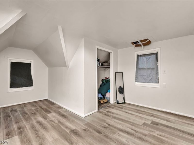 9410 Beech Avenue, Brooklyn, OH 44144 Photo 21