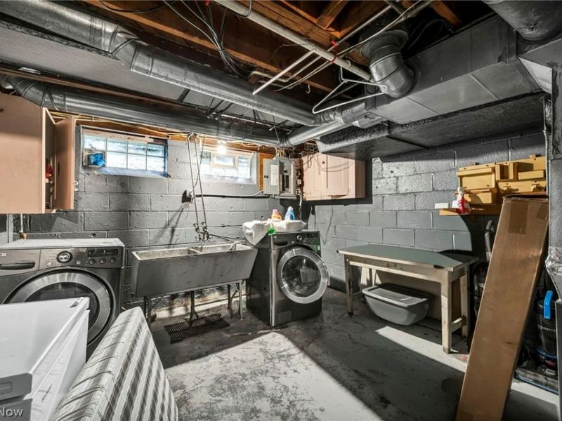 9410 Beech Avenue, Brooklyn, OH 44144 Photo 33