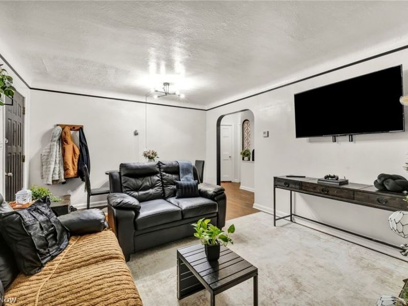 9410 Beech Avenue, Brooklyn, OH 44144 Photo 7