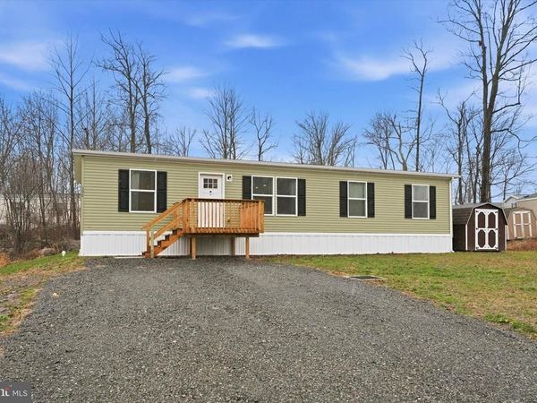 398 LAUREL RUN DRIVE, QUAKERTOWN, PA 18951