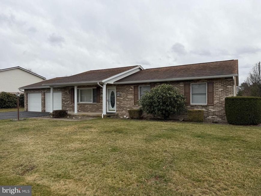 632 Kittatinny Drive, Chambersburg, PA 17202 Main Photo