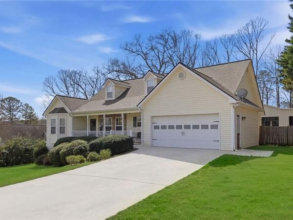 216 Forest Cove Court, Dawsonville, GA 30534