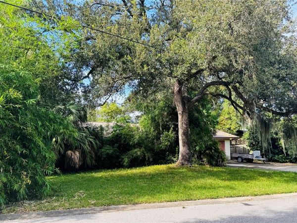 2947 HICKORY DRIVE , LARGO, FL 33770