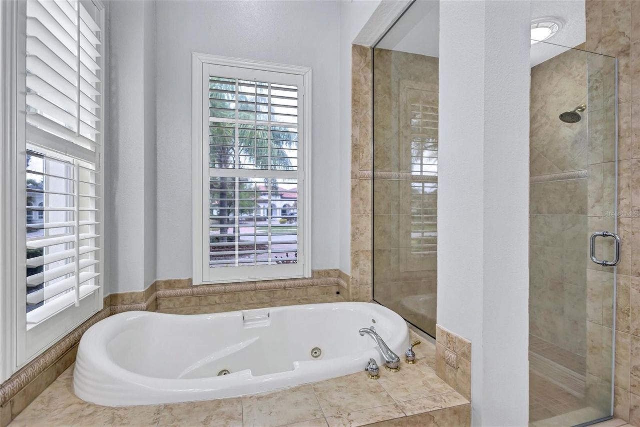 11809 Shire Wycliffe, Tampa, FL 33626 Photo