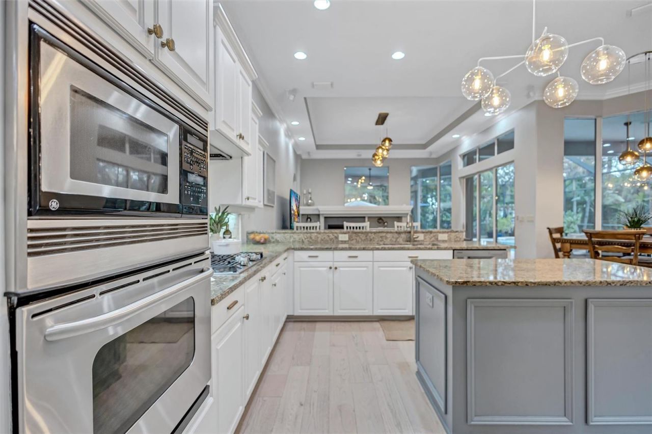 11809 Shire Wycliffe, Tampa, FL 33626 Photo