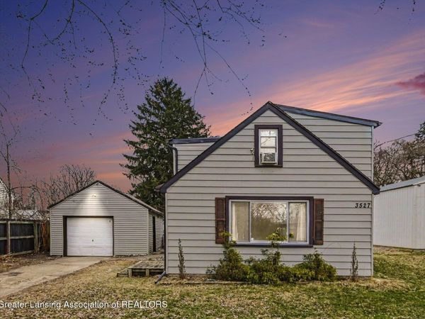 3527 Ruth Avenue, Lansing, MI 48910