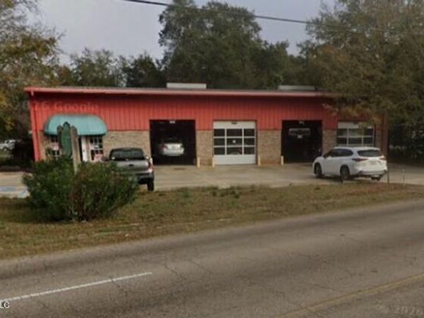 820 Pass Road, Gulfport, MS 39501