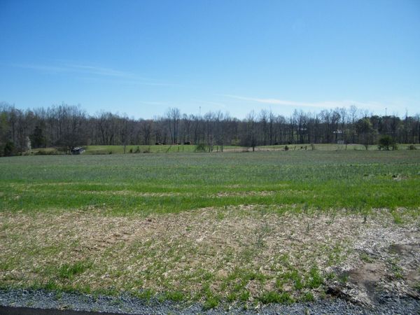 260 Daniel Lane, Westmoreland, TN 37186