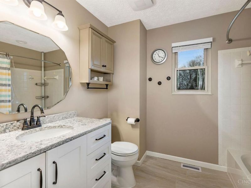 6272 Foxwood Court, Liberty Township, OH 45044 Photo 17