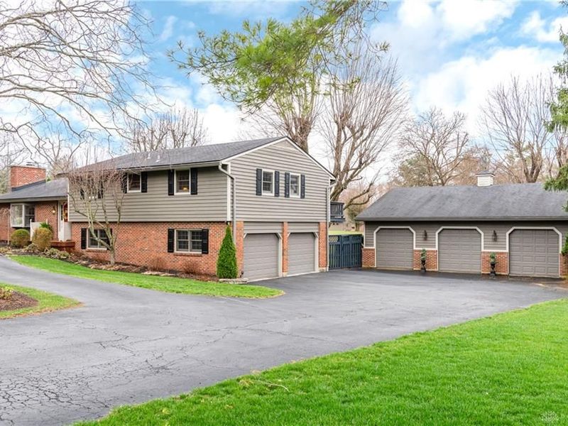 1916 Little York Road, Butler Township, OH 45414 Photo 2