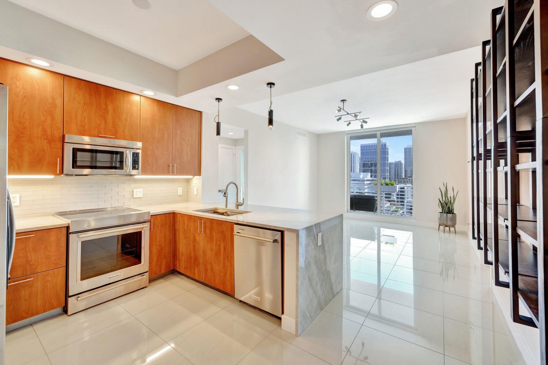 315 NE 3rd Avenue, Unit 1505, Fort Lauderdale, FL 33301 Photo