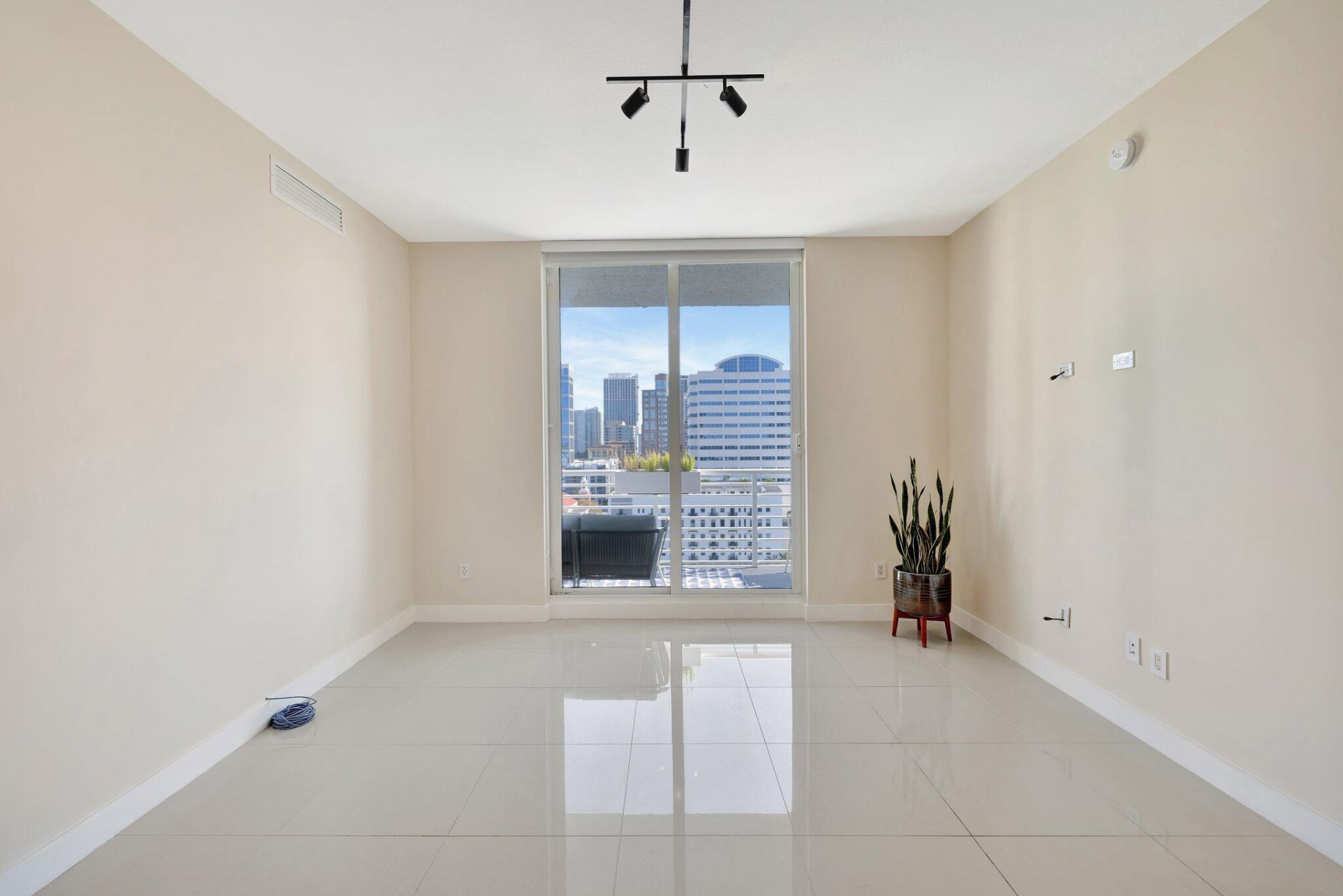 315 NE 3rd Avenue, Unit 1505, Fort Lauderdale, FL 33301 Photo