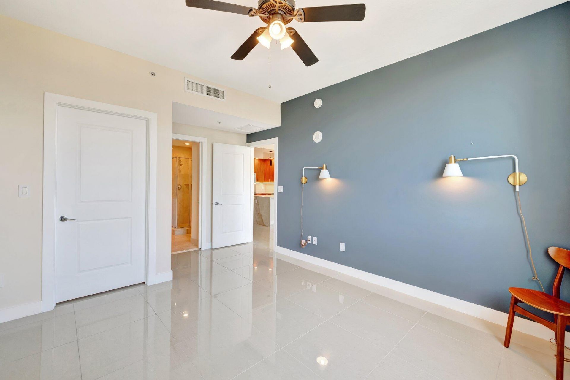 315 NE 3rd Avenue, Unit 1505, Fort Lauderdale, FL 33301 Photo