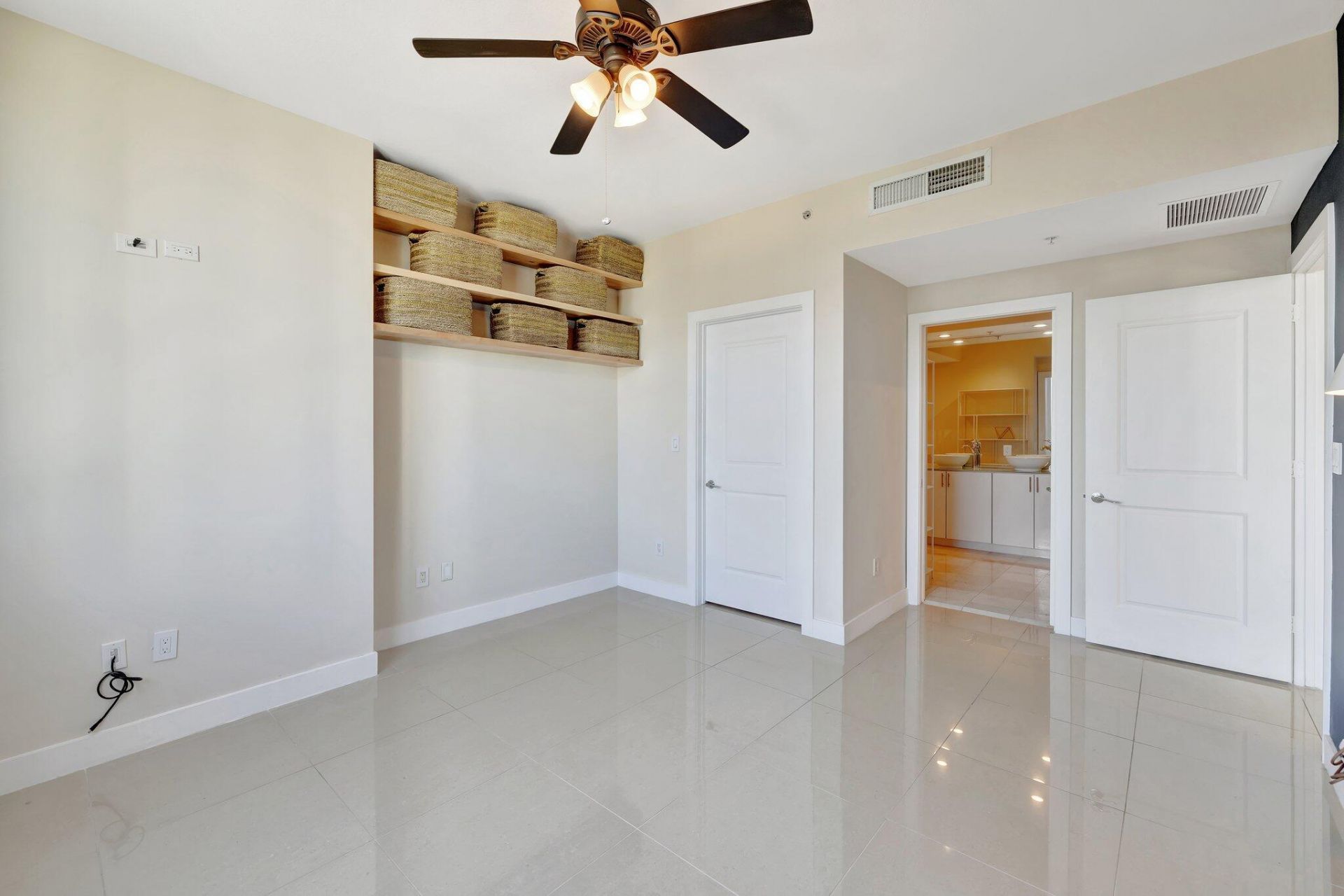 315 NE 3rd Avenue, Unit 1505, Fort Lauderdale, FL 33301 Photo