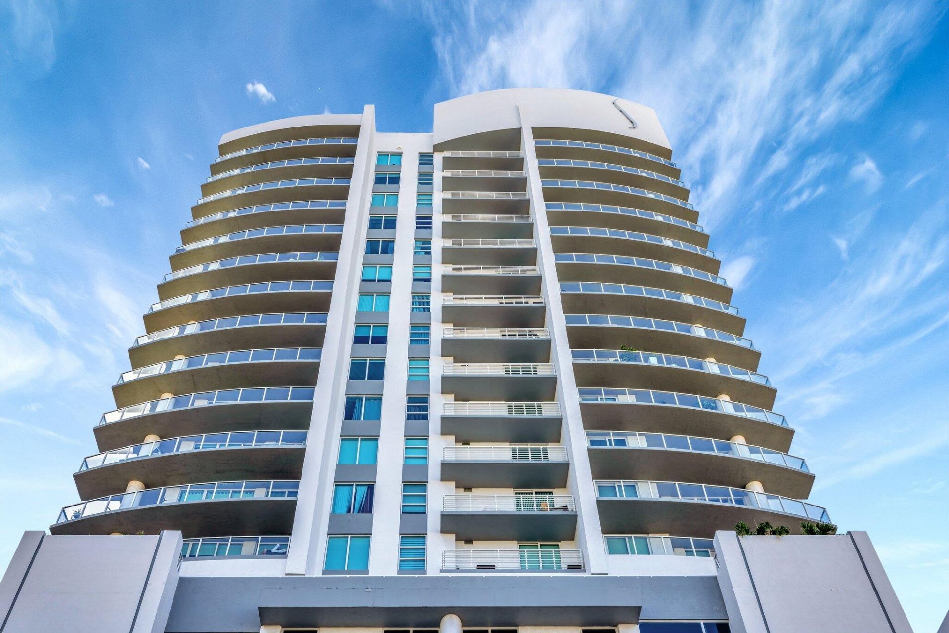 315 NE 3rd Avenue, Unit 1505, Fort Lauderdale, FL 33301 Photo