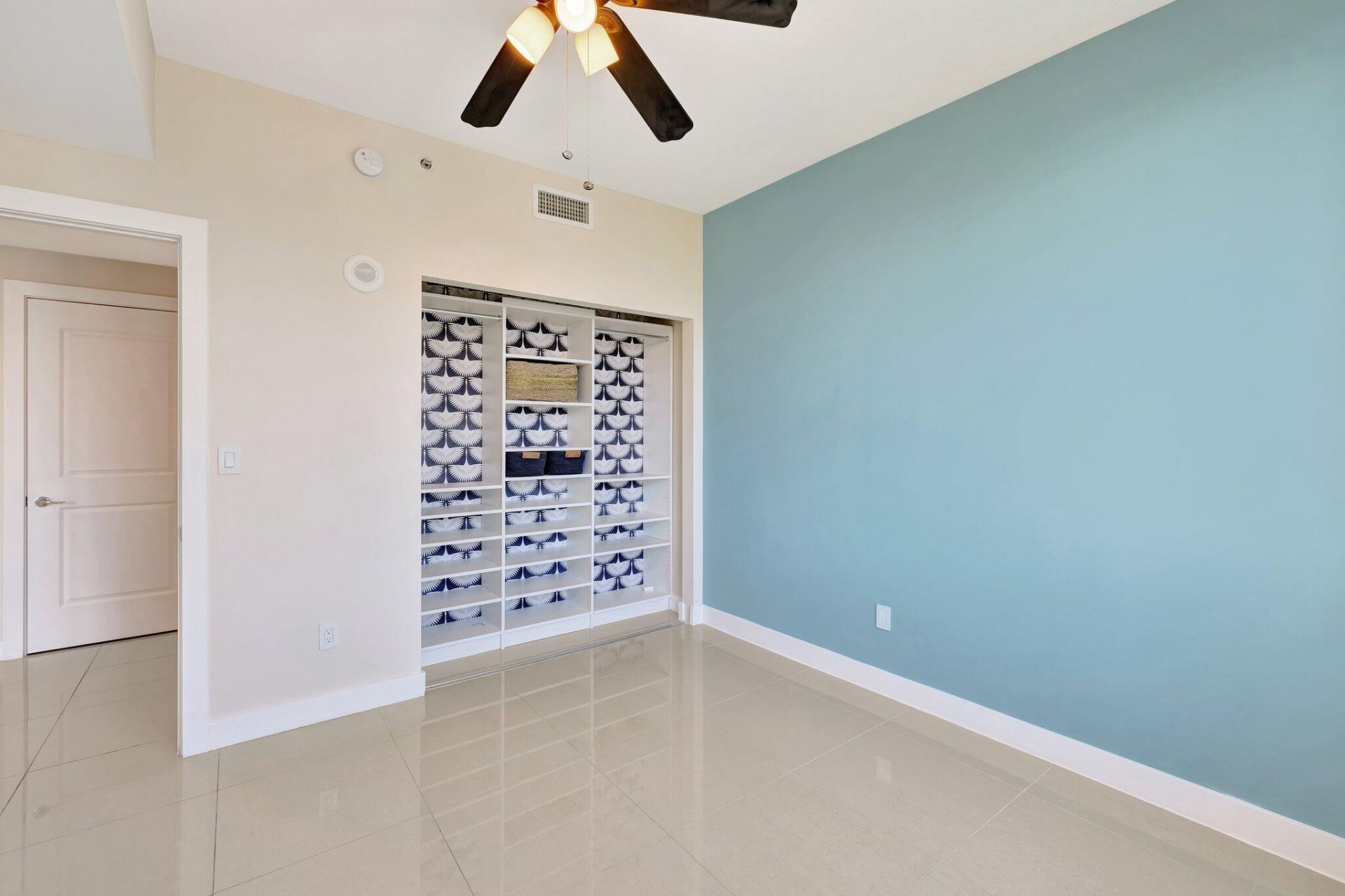 315 NE 3rd Avenue, Unit 1505, Fort Lauderdale, FL 33301 Photo