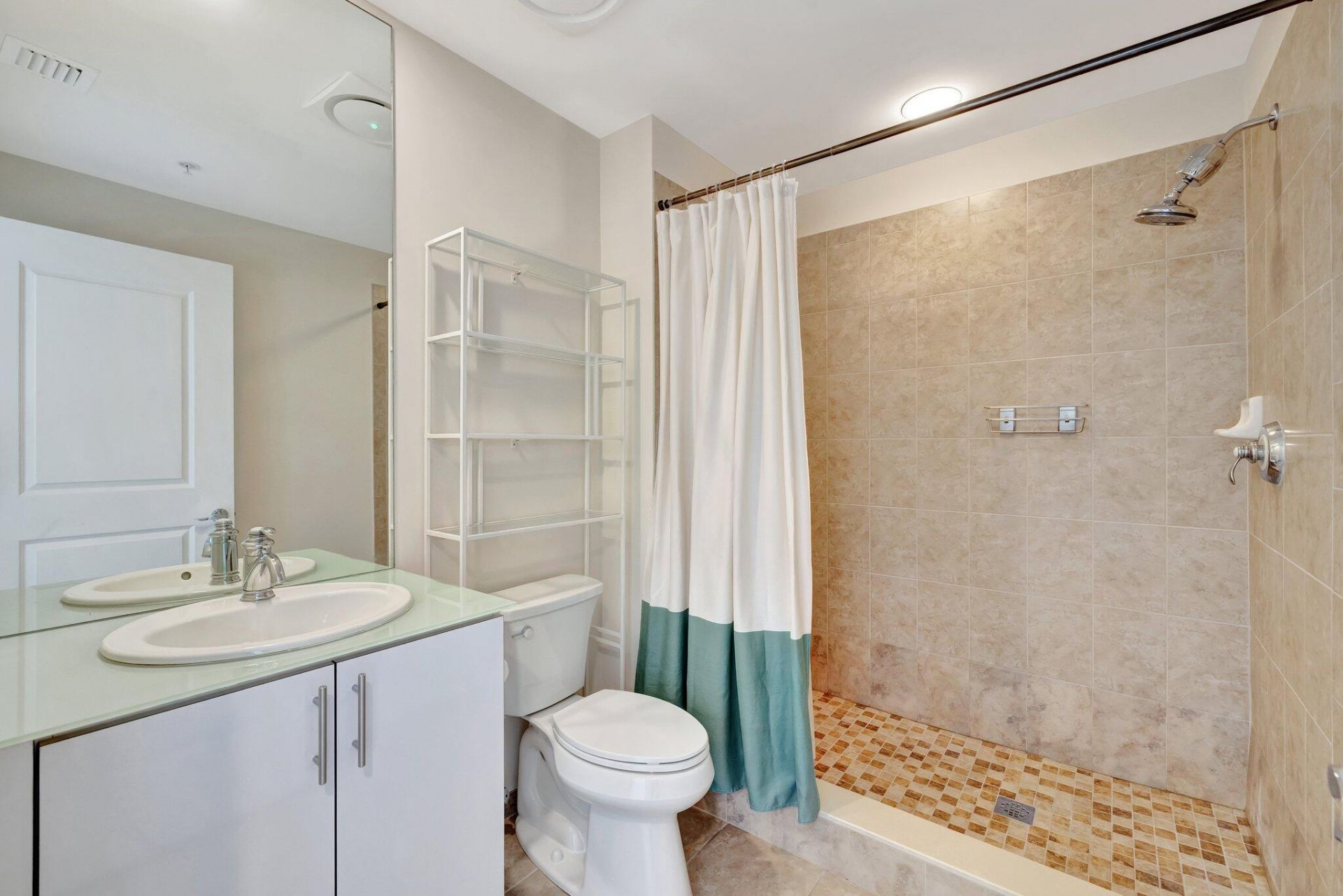 315 NE 3rd Avenue, Unit 1505, Fort Lauderdale, FL 33301 Photo