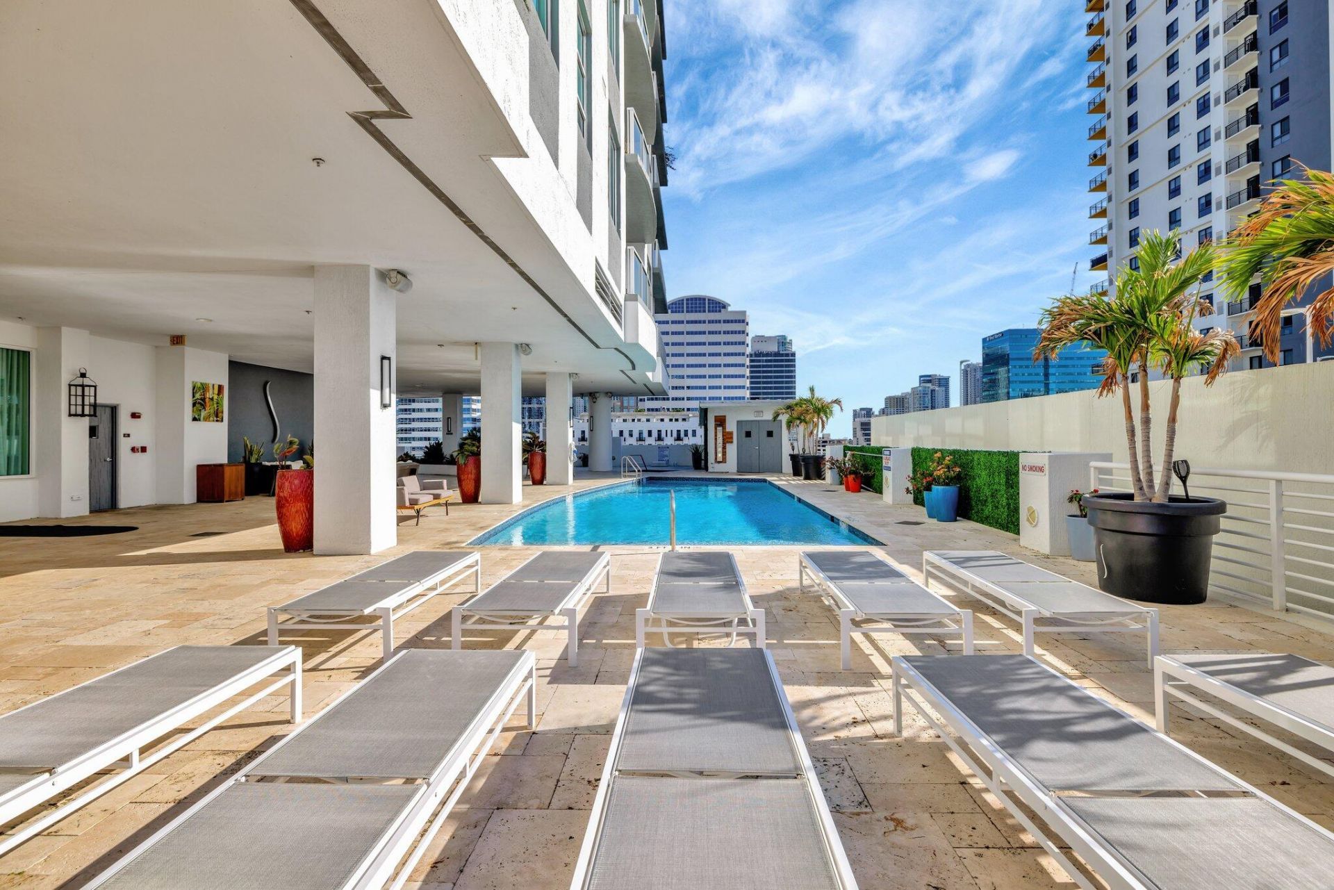 315 NE 3rd Avenue, Unit 1505, Fort Lauderdale, FL 33301 Photo