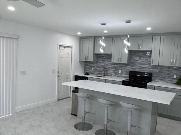 412 SE 21st Avenue, Unit D, Boynton Beach, FL 33435