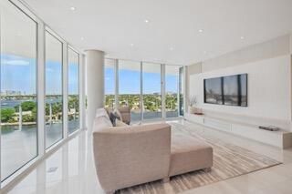 2241 SE 17th Street, Unit 801, Fort Lauderdale, FL 33316 Photo