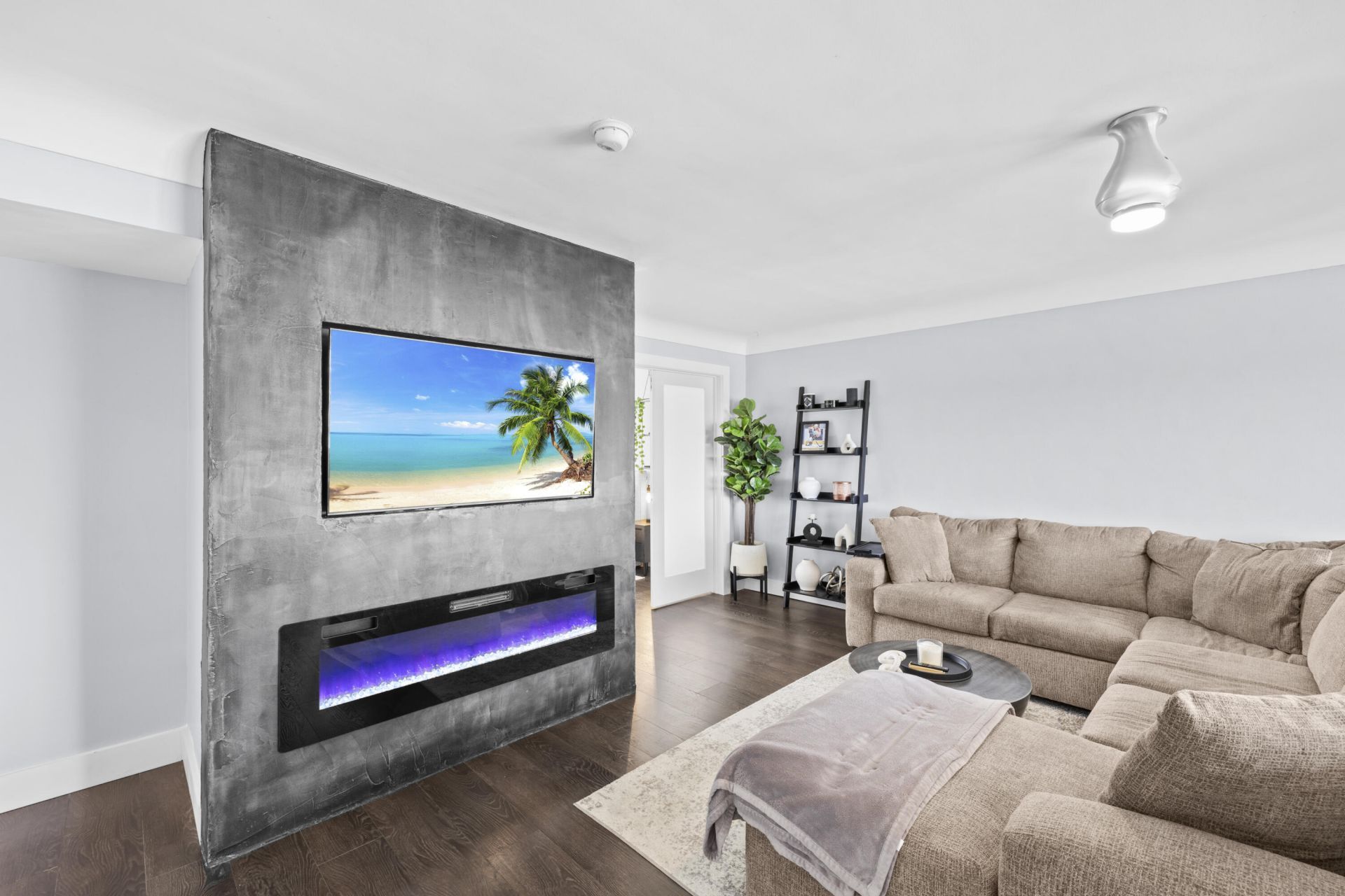 535 Hendricks Isle, Unit 302, Fort Lauderdale, FL 33301 Photo