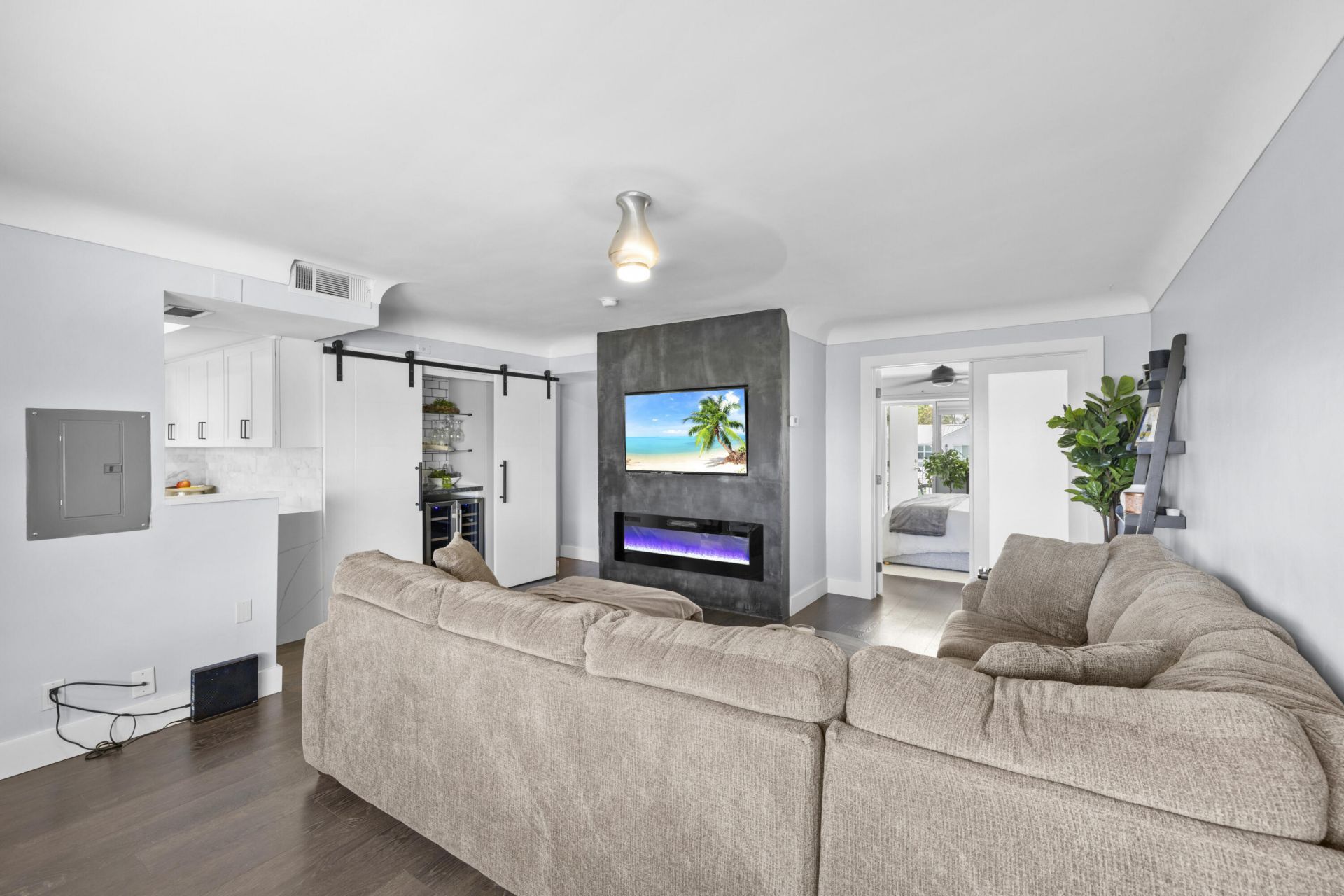 535 Hendricks Isle, Unit 302, Fort Lauderdale, FL 33301 Photo