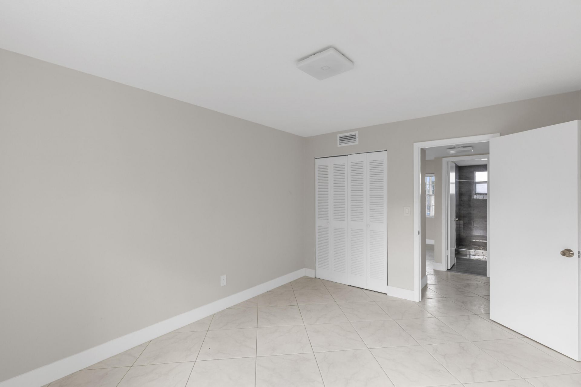 4141 NW 44th Avenue, Unit 224, Lauderdale Lakes, FL 33319 Photo