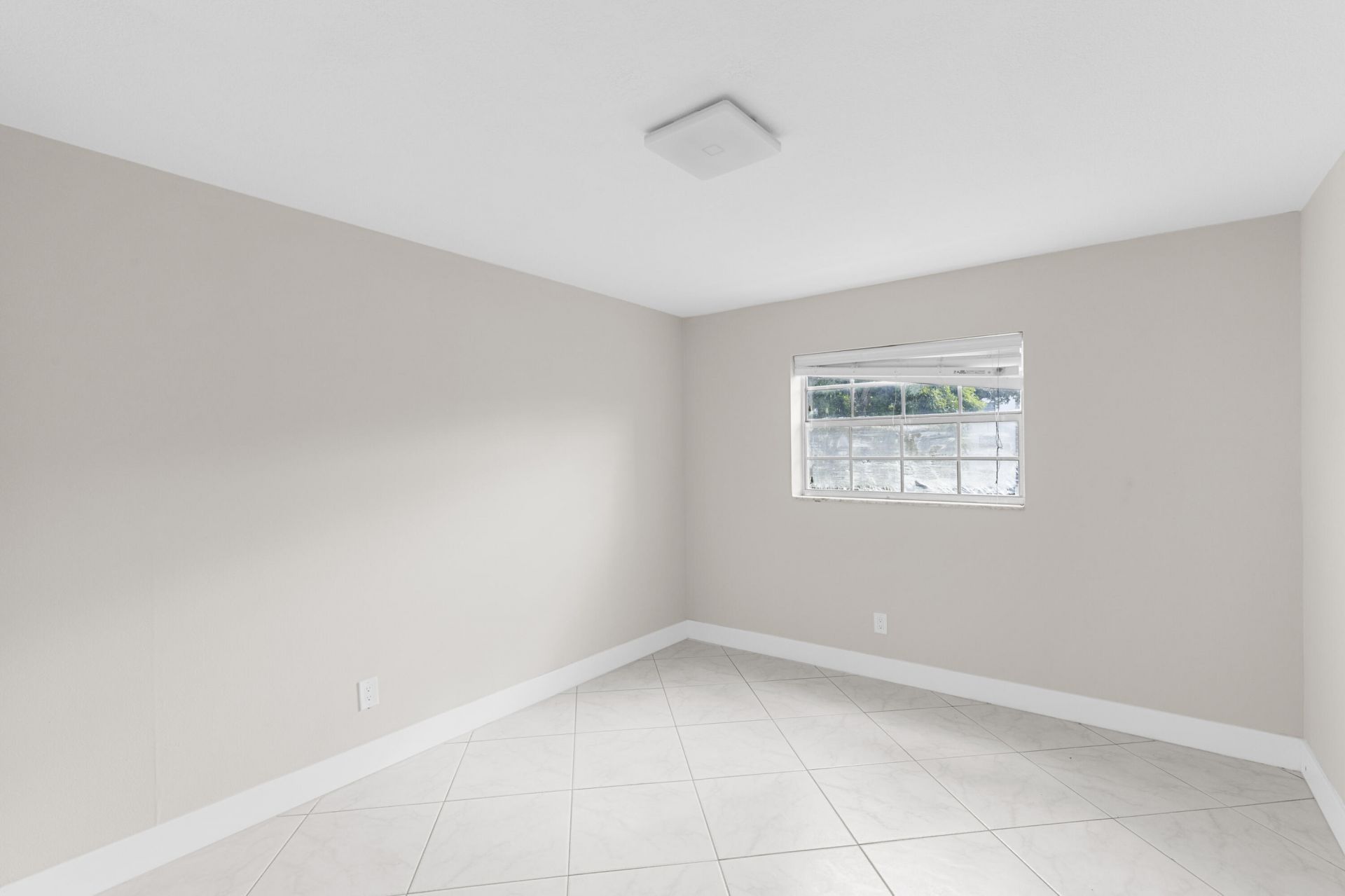 4141 NW 44th Avenue, Unit 224, Lauderdale Lakes, FL 33319 Photo