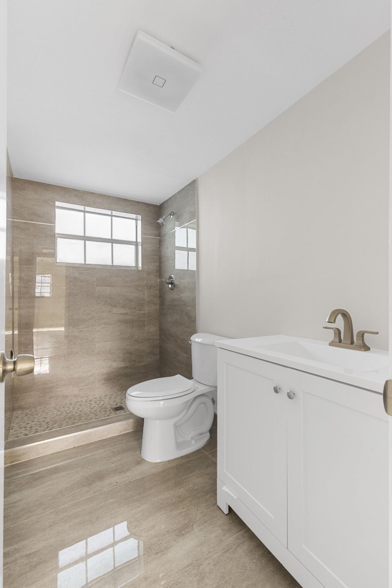 4141 NW 44th Avenue, Unit 224, Lauderdale Lakes, FL 33319 Photo