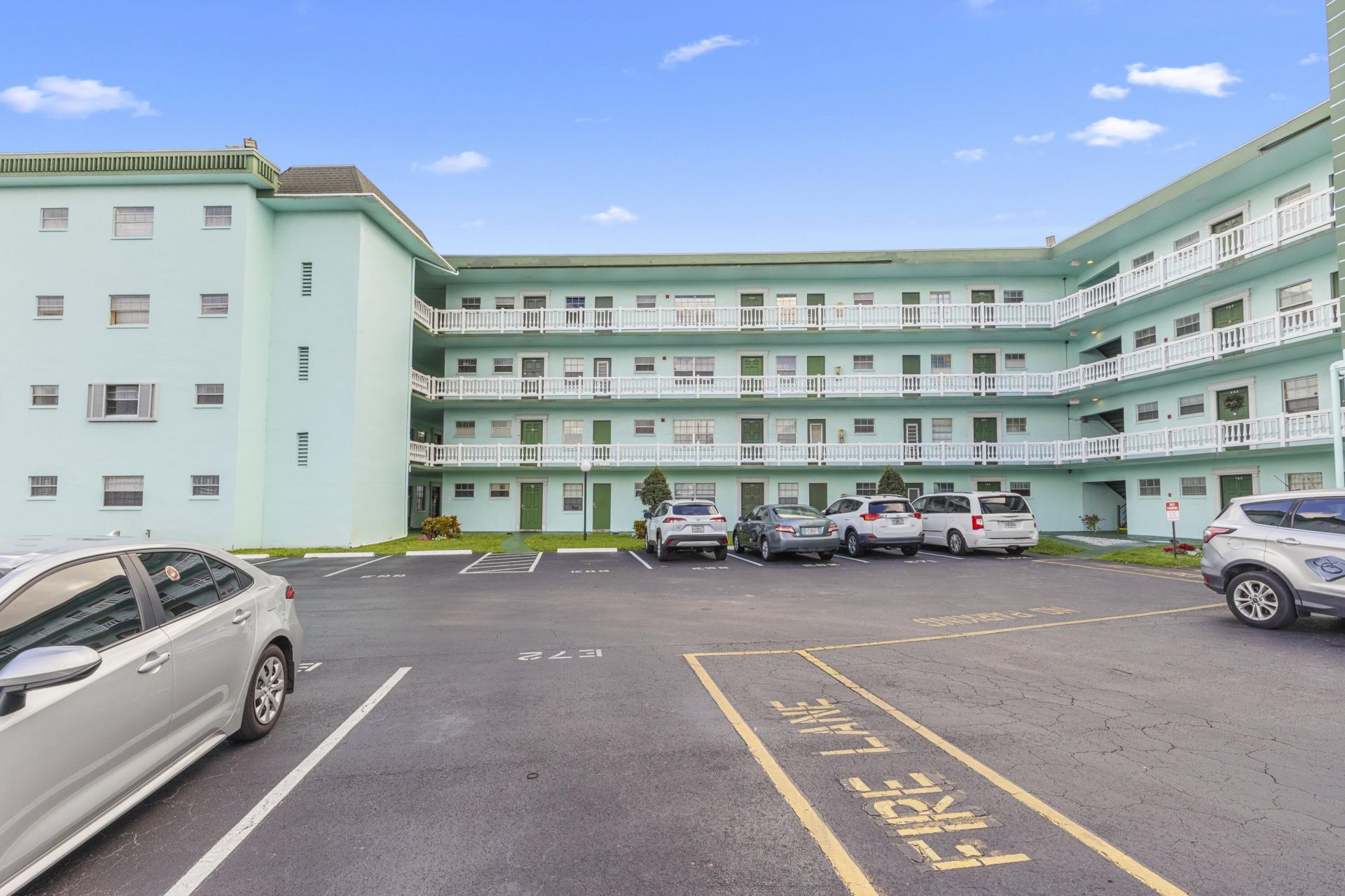 4141 NW 44th Avenue, Unit 224, Lauderdale Lakes, FL 33319 Photo