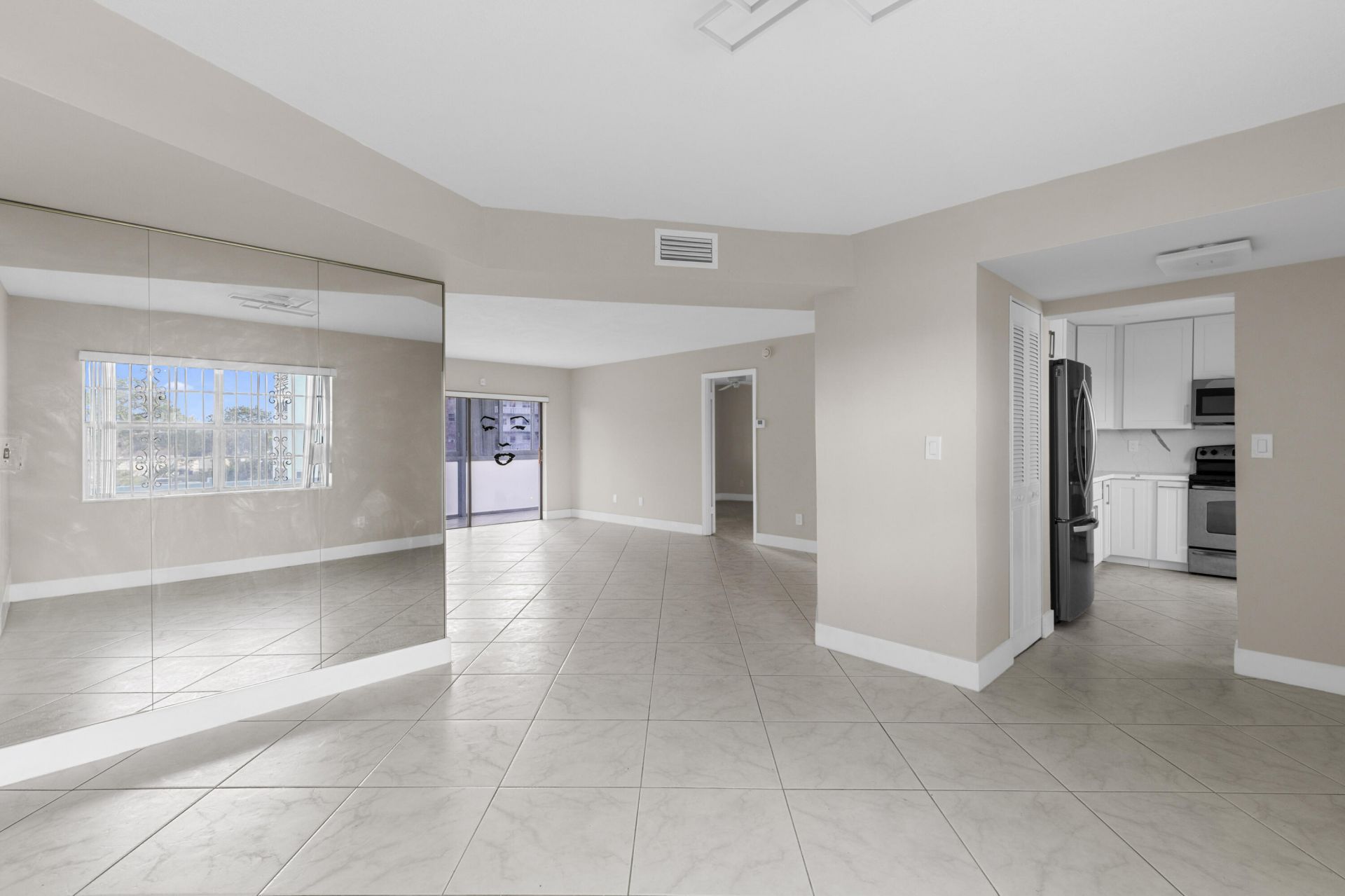 4141 NW 44th Avenue, Unit 224, Lauderdale Lakes, FL 33319 Photo