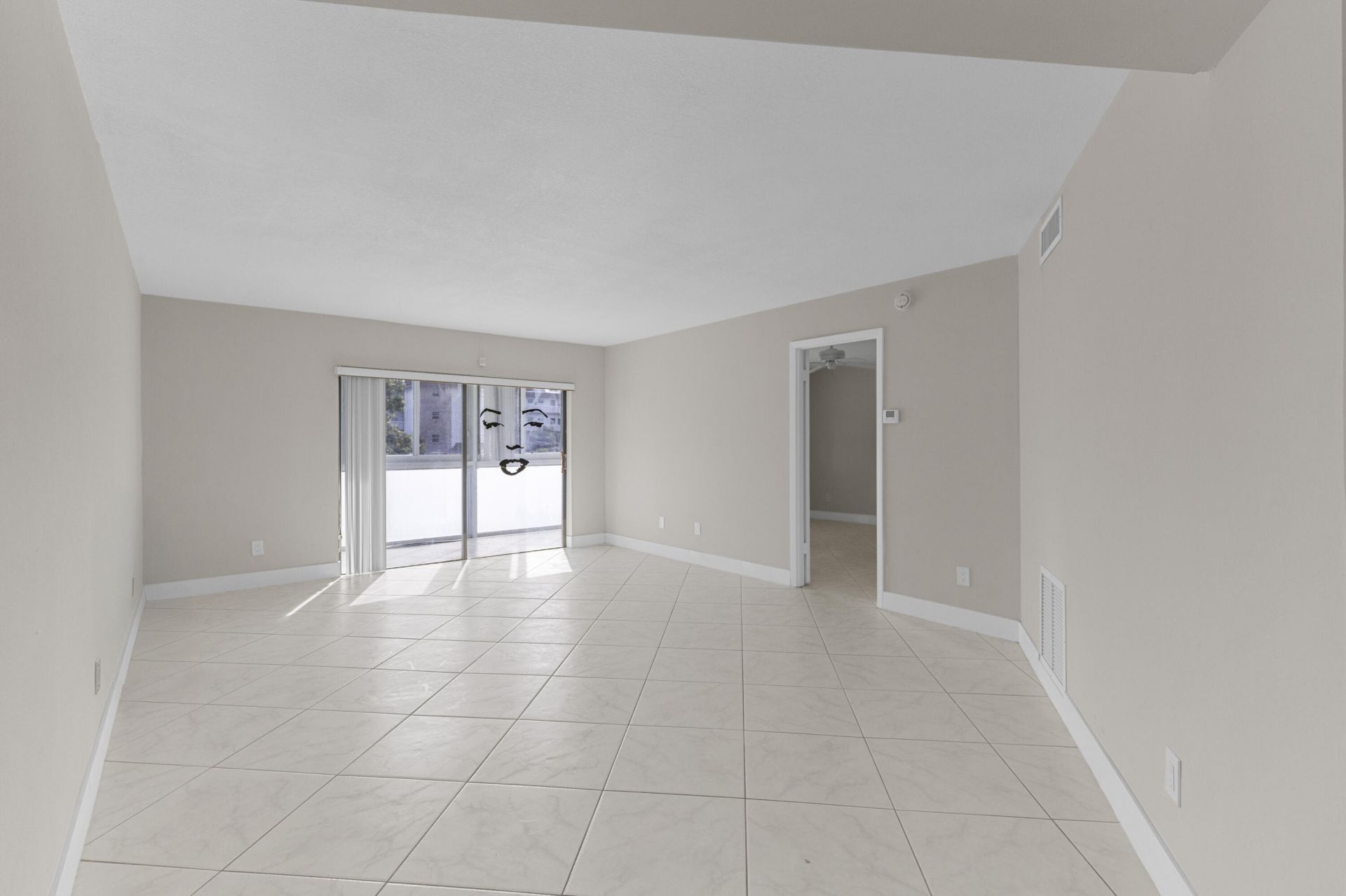 4141 NW 44th Avenue, Unit 224, Lauderdale Lakes, FL 33319 Photo