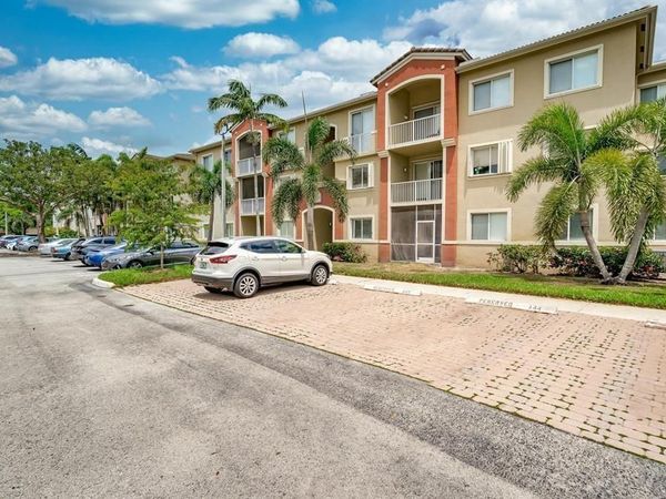 7085 Nova Drive, Unit 226, Davie, FL 33317